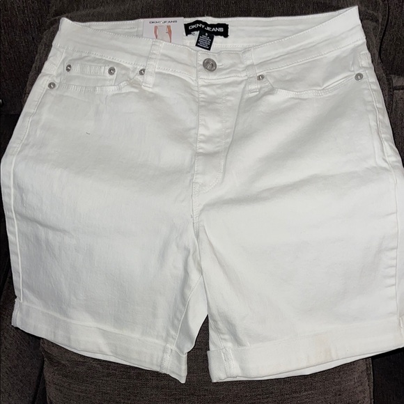 DKNY White Bermuda Shorts with Frayed Hem - Picture 4 of 5